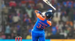 hardhik pandya bat slip from hand